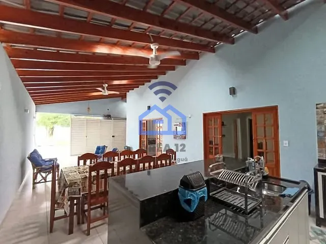 Casa com 132m² 2 quartos e 3 banheiros, à venda, no bairro Indaiá em Caraguatatuba
