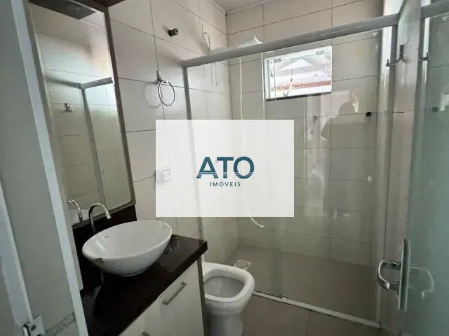 Casa 3 quartos e 3 banheiros, para alugar, no bairro Centro em Tijucas