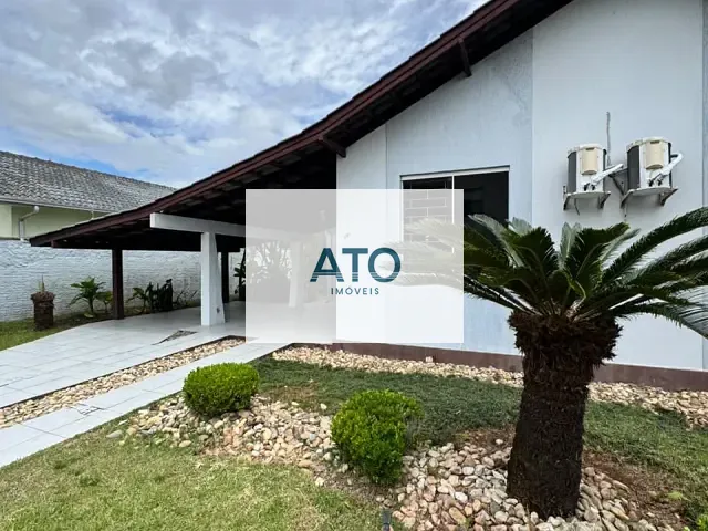 Casa 3 quartos e 3 banheiros, para alugar, no bairro Centro em Tijucas