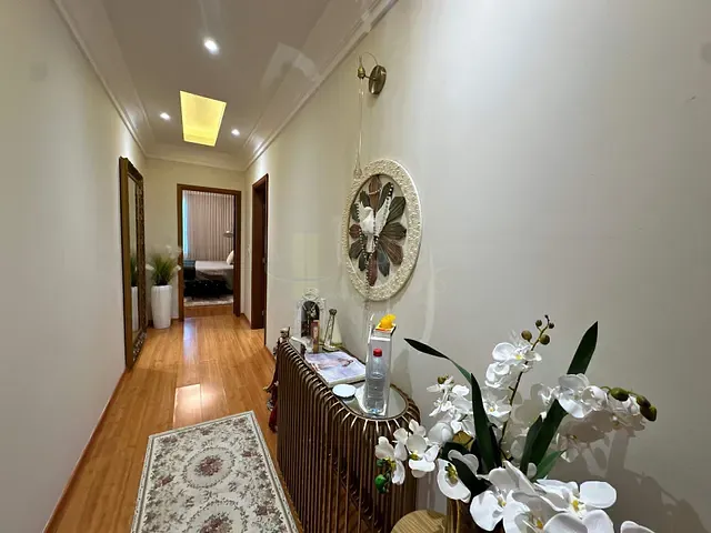 Casa com 660m² 3 quartos e 5 banheiros, à venda, no bairro Jardim Menegazzo em Apucarana