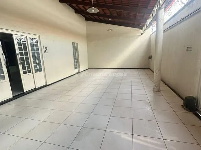 Casa com 200m² 3 quartos e 3 banheiros, à venda, no bairro Vale Quem Tem em Teresina