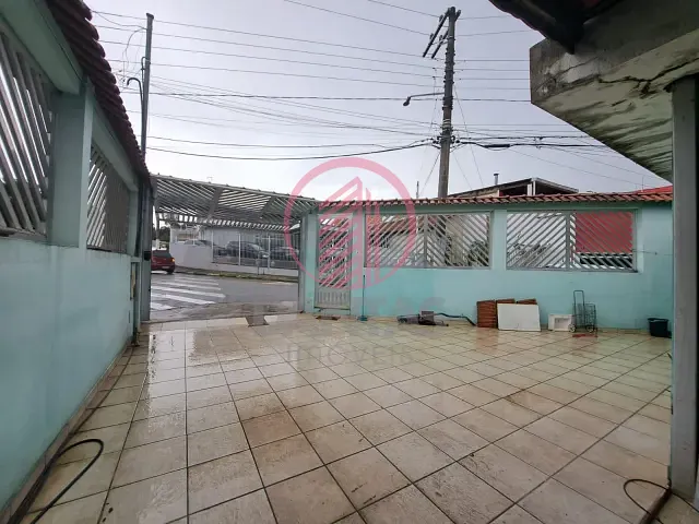 Casa com 211m² 3 quartos e 3 banheiros, à venda, no bairro Ayrosa em Osasco