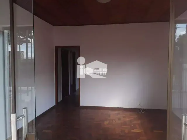 Casa para alugar, no bairro Centro em Rolândia