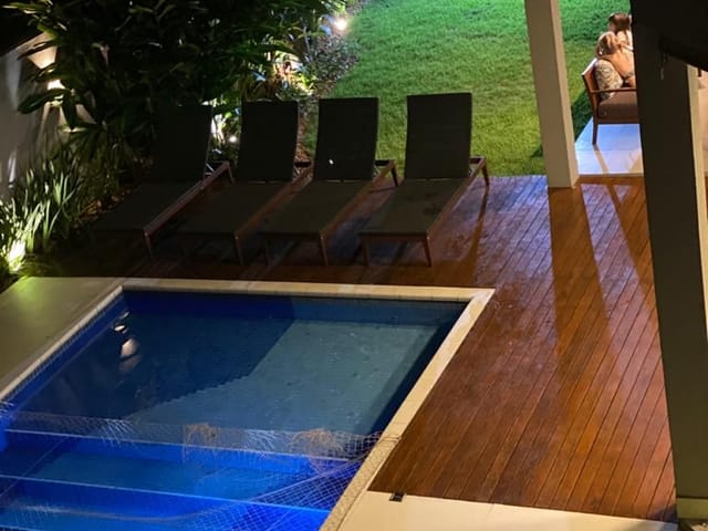 Casa com 760m² 4 quartos e 3 banheiros, à venda, no bairro Condomínio Reserva do Paratehy em São José dos Campos