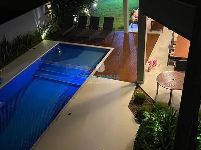 Casa com 760m² 4 quartos e 3 banheiros, à venda, no bairro Condomínio Reserva do Paratehy em São José dos Campos