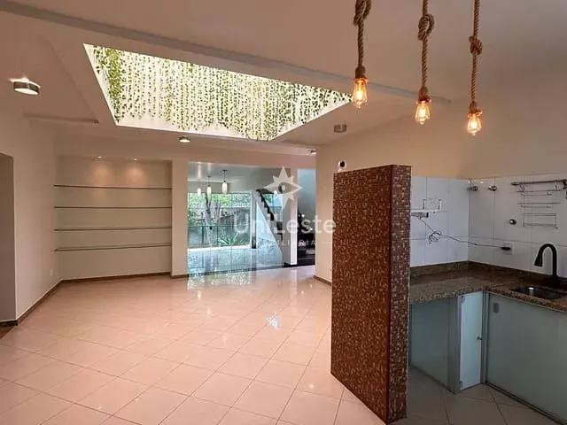 Casa 4 quartos e 4 banheiros, à venda, no bairro Cidade Jardim Taquaril em Belo Horizonte