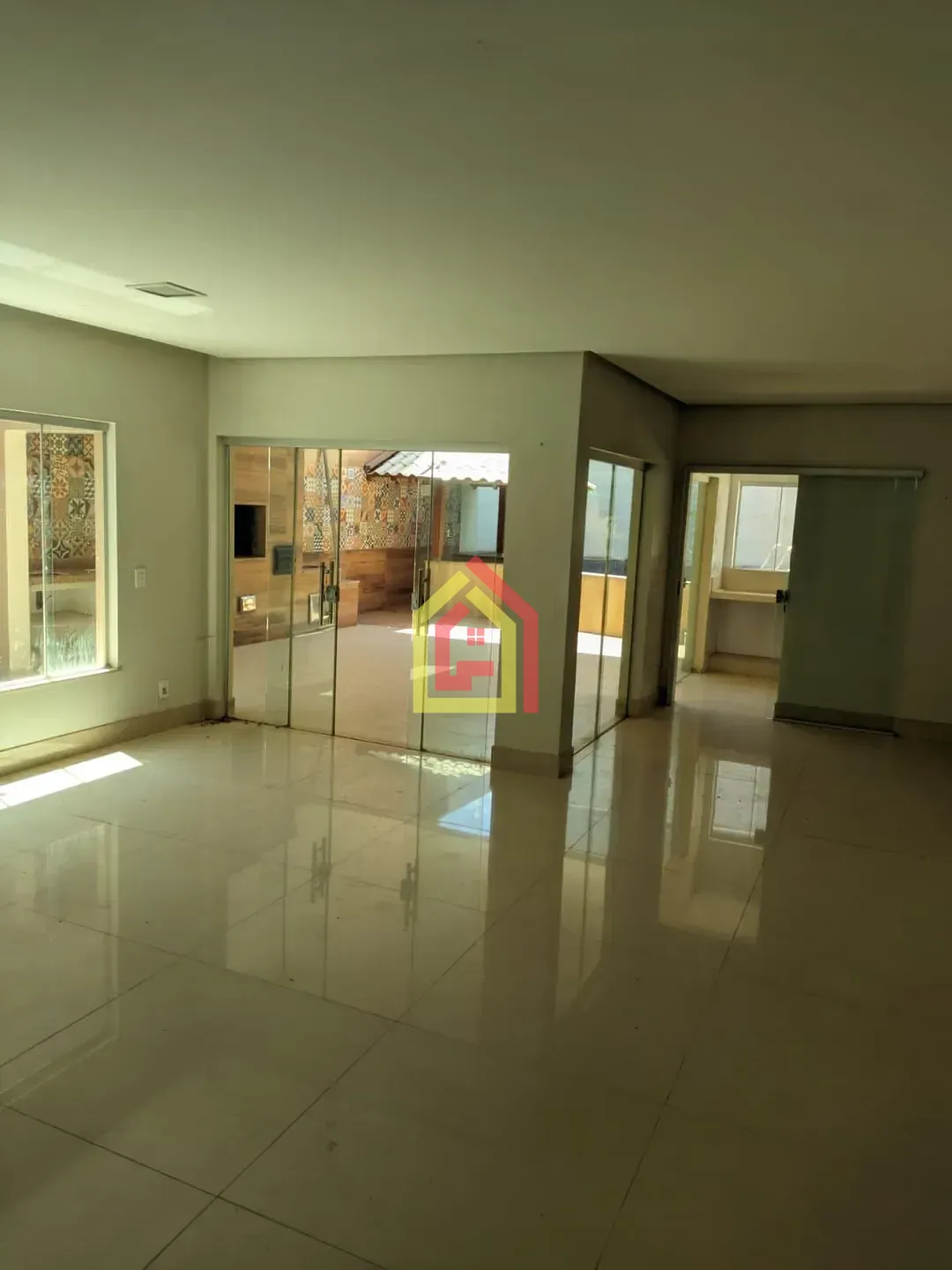 Casa à venda com 4 quartos, 2 suítes, 3 vagas e 10m² no Belo Horizonte, Marabá (PA) — foto 2 de 12