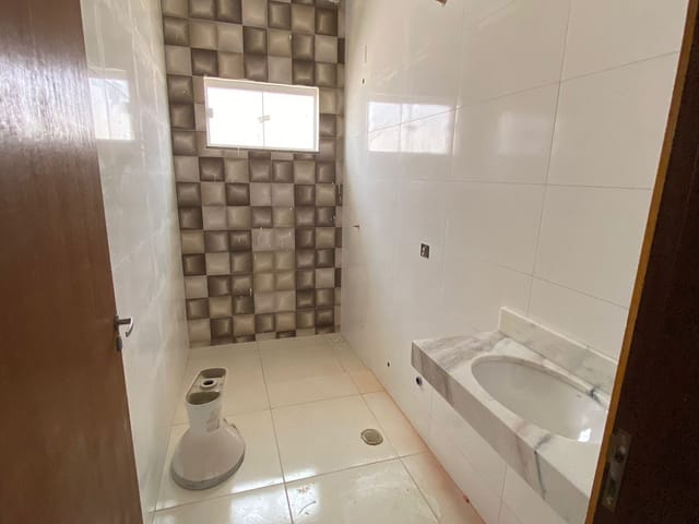Casa com 159m² 2 quartos e 1 banheiro, à venda, no bairro Jardim dos Ipês em Sinop