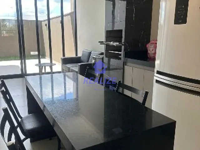 Casa com 250m² 3 quartos e 2 banheiros, à venda, no bairro Parque Residencial Vinte e Quatro de Maio em Botucatu