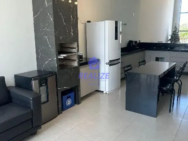 Casa com 250m² 3 quartos e 2 banheiros, à venda, no bairro Parque Residencial Vinte e Quatro de Maio em Botucatu