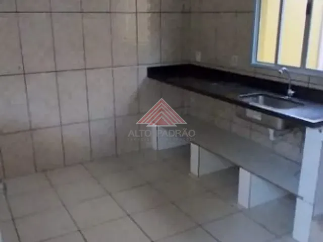 Casa com 100m² 2 quartos e 1 banheiro, para alugar, no bairro Jardim Miranda D Aviz em Mauá