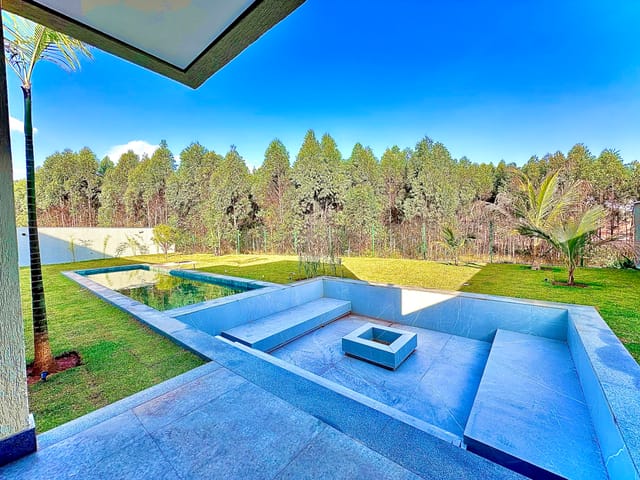 Casa com 998m² 4 quartos e 6 banheiros, à venda, no bairro Alphaville - Lagoa dos Ingleses em Não informado