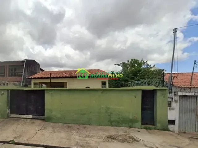 Casa com 480m² 4 quartos e 2 banheiros, à venda, no bairro Centro em Teresina