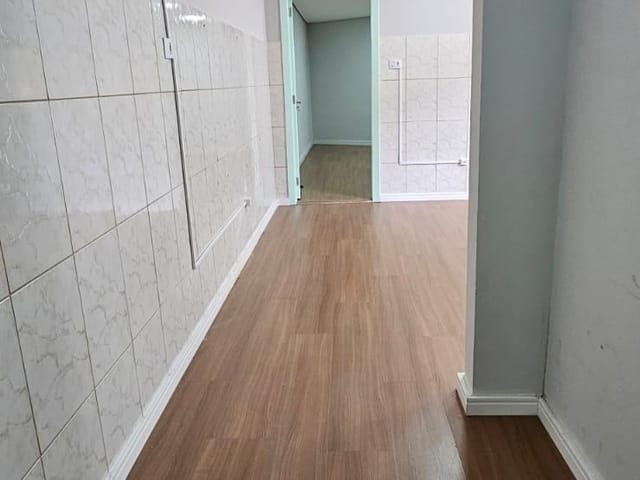 Foto do Casa - ** CASA TERRÉA NÃO INDEPENDENTE PARA LOCAÇÃO 40m² - DORM + COZ+LAV+QUINTAL - LOCAÇÃO VIA SEGURO FIANÇA-Informações Corretor Alex Camargo (11) 94009-6980 !!! ** | Rocha Marqueze Imóveis