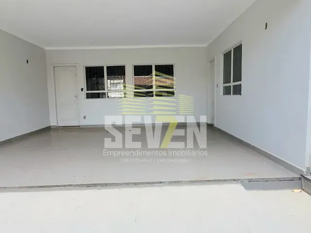 Casa com 378m² 3 quartos e 2 banheiros, à venda, no bairro Madureira em Bauru