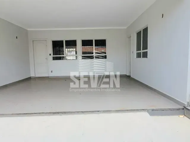 Casa com 378m² 3 quartos e 2 banheiros, à venda, no bairro Madureira em Bauru