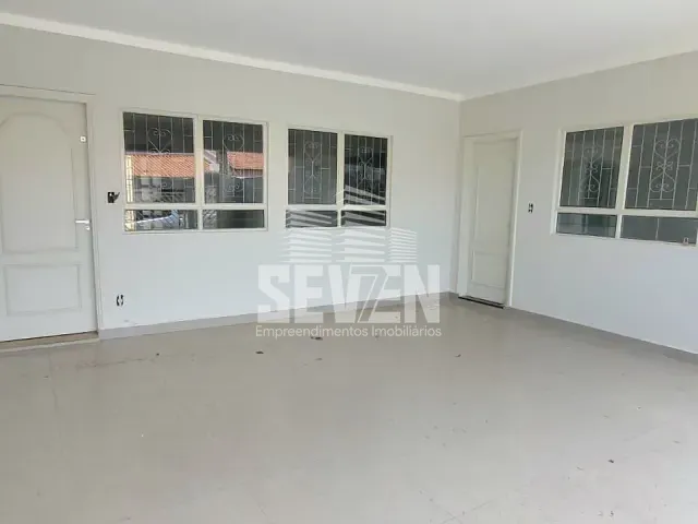 Casa com 378m² 3 quartos e 2 banheiros, à venda, no bairro Madureira em Bauru