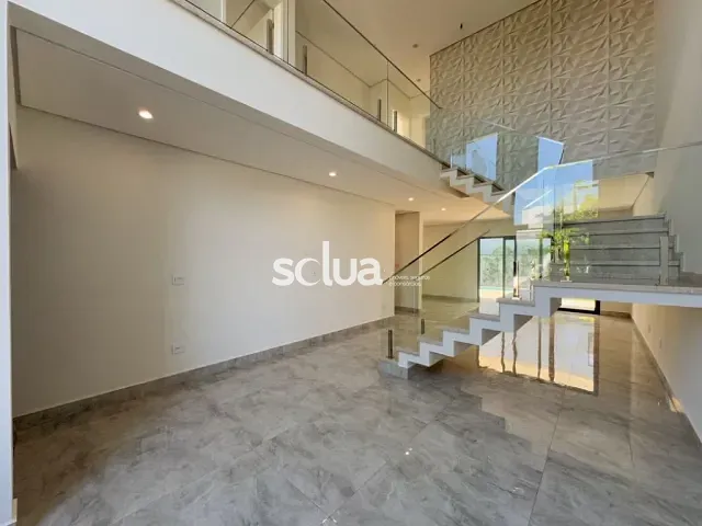 Casa com 250m² 4 quartos e 4 banheiros, à venda, no bairro Parque Olívio Franceschini em Hortolândia
