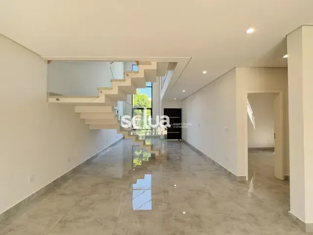 Casa com 250m² 4 quartos e 4 banheiros, à venda, no bairro Parque Olívio Franceschini em Hortolândia