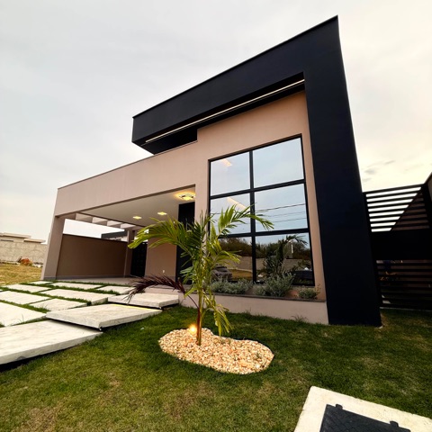 Casa com 252m² 3 quartos e 3 banheiros, à venda, no bairro Nova São Pedro em São Pedro da Aldeia