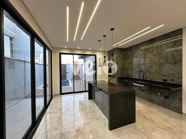 Casa com 300m² 3 quartos e 3 banheiros, à venda, no bairro Piracangaguá em Taubaté