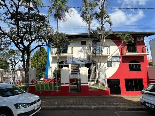Casa para alugar, no bairro Centro em Rolândia