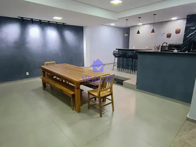 Casa com 250m² 2 quartos e 2 banheiros, à venda, no bairro Residencial Ouro Verde em Botucatu