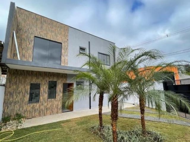 Casa com 140m² 2 quartos e 3 banheiros, à venda, no bairro Jardim Continental II em Taubaté
