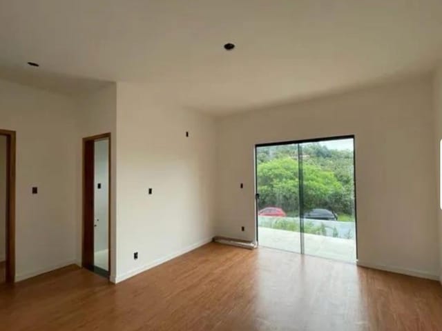 Casa com 140m² 2 quartos e 3 banheiros, à venda, no bairro Jardim Continental II em Taubaté