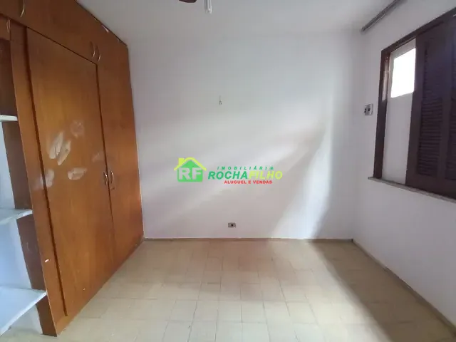 Casa com 480m² 3 quartos e 1 banheiro, à venda, no bairro Ininga em Teresina