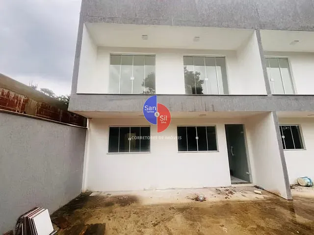 Casa 2 quartos e 1 banheiro, à venda, no bairro Caneca Fina em Guapimirim