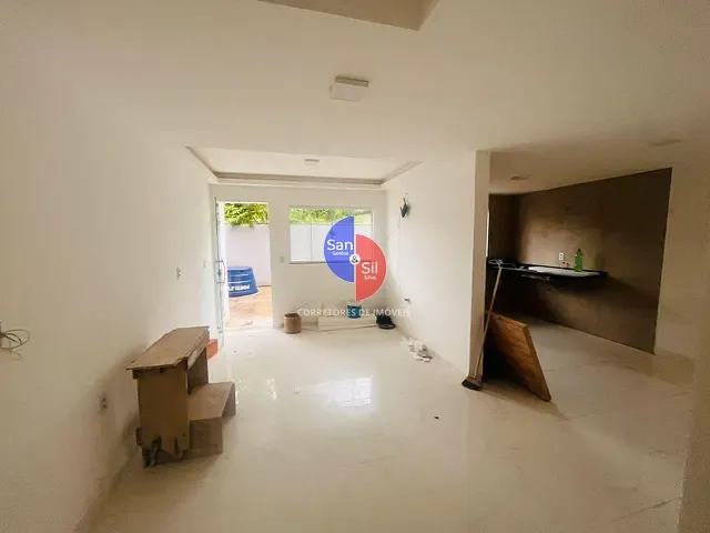 Casa 2 quartos e 1 banheiro, à venda, no bairro Caneca Fina em Guapimirim