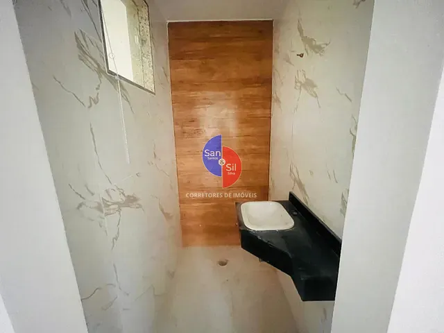 Casa 2 quartos e 1 banheiro, à venda, no bairro Caneca Fina em Guapimirim