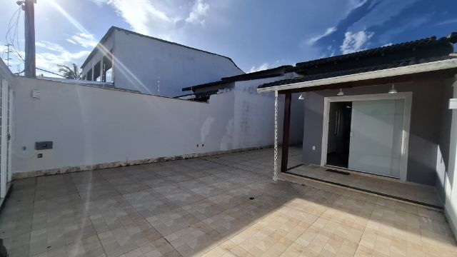 Casa com 210m² 2 quartos e 3 banheiros, à venda, no bairro Jardim Atlântico Leste (Itaipuaçu) em Maricá