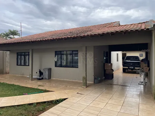 Casa com 390m² 3 quartos e 3 banheiros, à venda, no bairro Jardim Diamantina em Apucarana