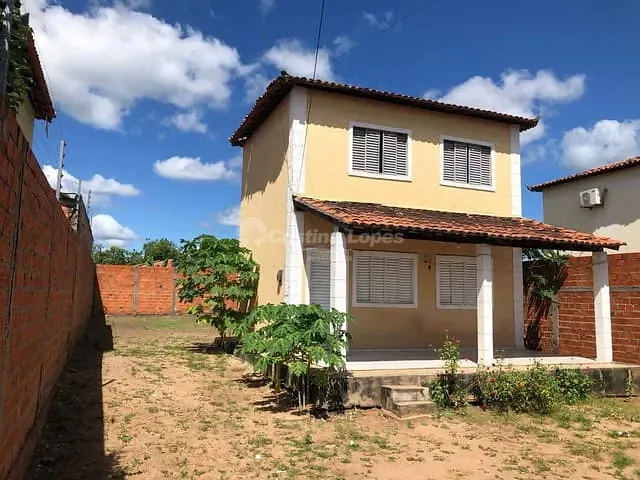 Casa com 450m² 2 quartos e 2 banheiros, à venda, no bairro Torquato Neto em Teresina