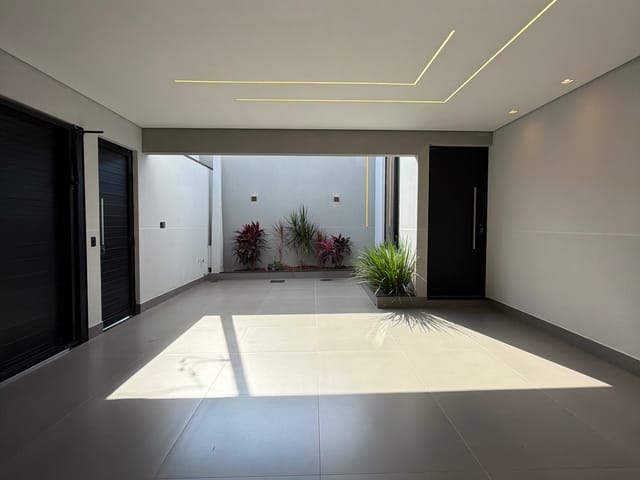 Casa 3 quartos e 2 banheiros, à venda, no bairro Reserva Centenária em Santa Bárbara D'Oeste
