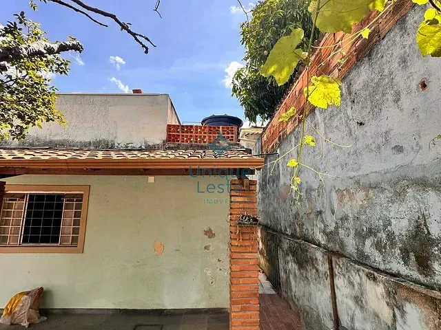 Casa 3 quartos e 2 banheiros, à venda, no bairro Guarani em Belo Horizonte