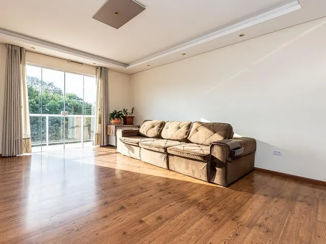 Casa com 756m² 4 quartos e 4 banheiros, à venda, no bairro Augusta em Curitiba