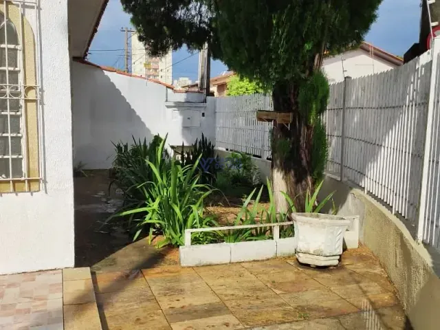 Casa com 200m² 2 quartos e 1 banheiro, para alugar, no bairro Jardim das Indústrias em São José dos Campos