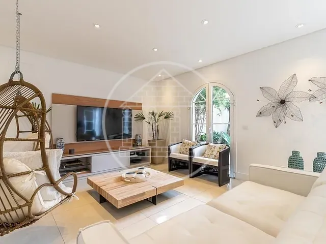 Casa com 533m² 4 quartos e 6 banheiros, à venda, no bairro Jardim Petrópolis em São Paulo