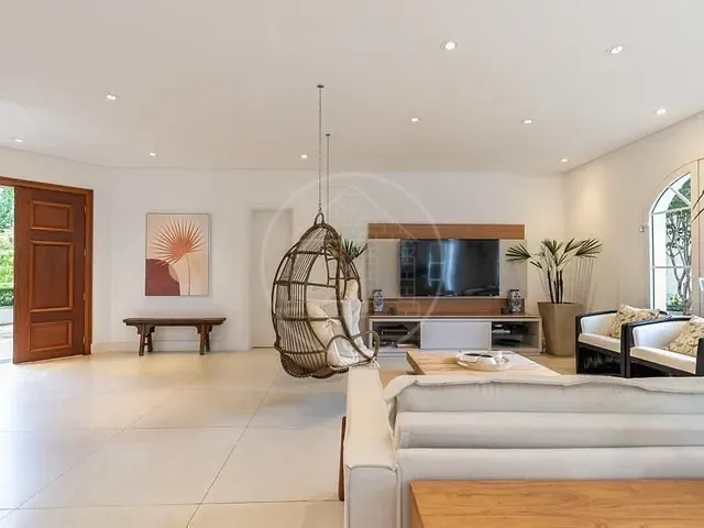 Casa com 533m² 4 quartos e 6 banheiros, à venda, no bairro Jardim Petrópolis em São Paulo