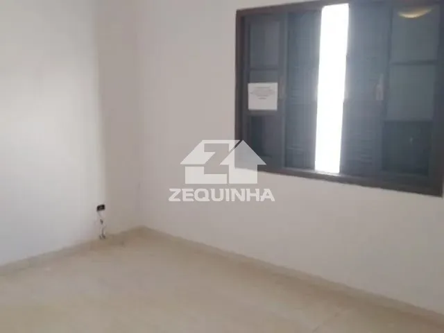 Casa com 340m² 3 quartos e 2 banheiros, à venda, no bairro Jardim Jussara em Sao Paulo