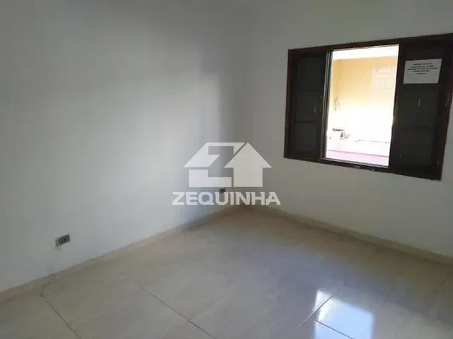 Casa com 340m² 3 quartos e 2 banheiros, à venda, no bairro Jardim Jussara em Sao Paulo