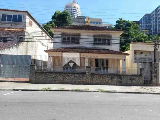 Casa com 825m² 5 quartos e 3 banheiros, à venda, no bairro Centro em Niterói
