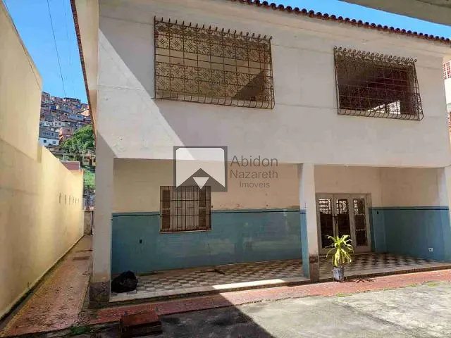 Casa com 825m² 5 quartos e 3 banheiros, à venda, no bairro Centro em Niterói