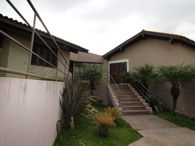 Casa com 630m² 4 quartos e 3 banheiros, à venda, no bairro Jardim Carvalho em Ponta Grossa