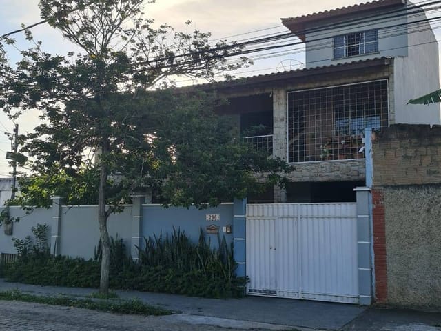 Casa com 216m² 6 quartos e 4 banheiros, à venda, no bairro Parque Leopoldina em Campos dos Goytacazes