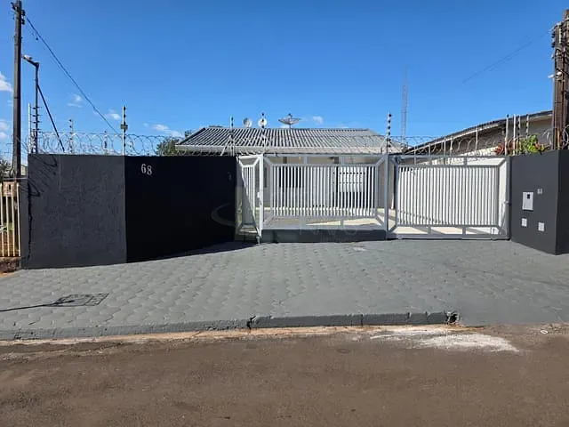 Casa com 511m² 3 quartos e 3 banheiros, à venda, no bairro Vila do Colégio em Apucarana