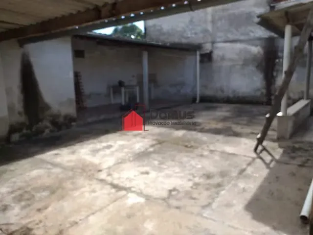 Casa à venda, no bairro Chácara Galega em Pindamonhangaba